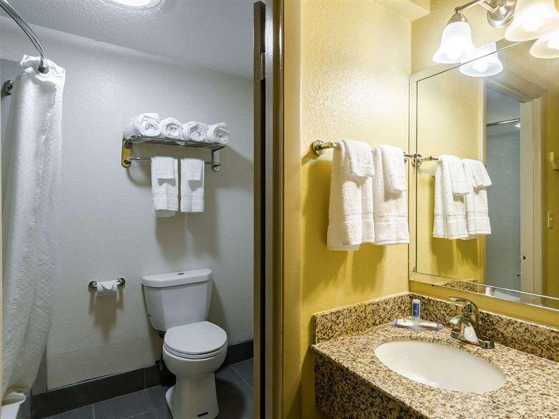 Rodeway Inn Brockton Kültér fotó