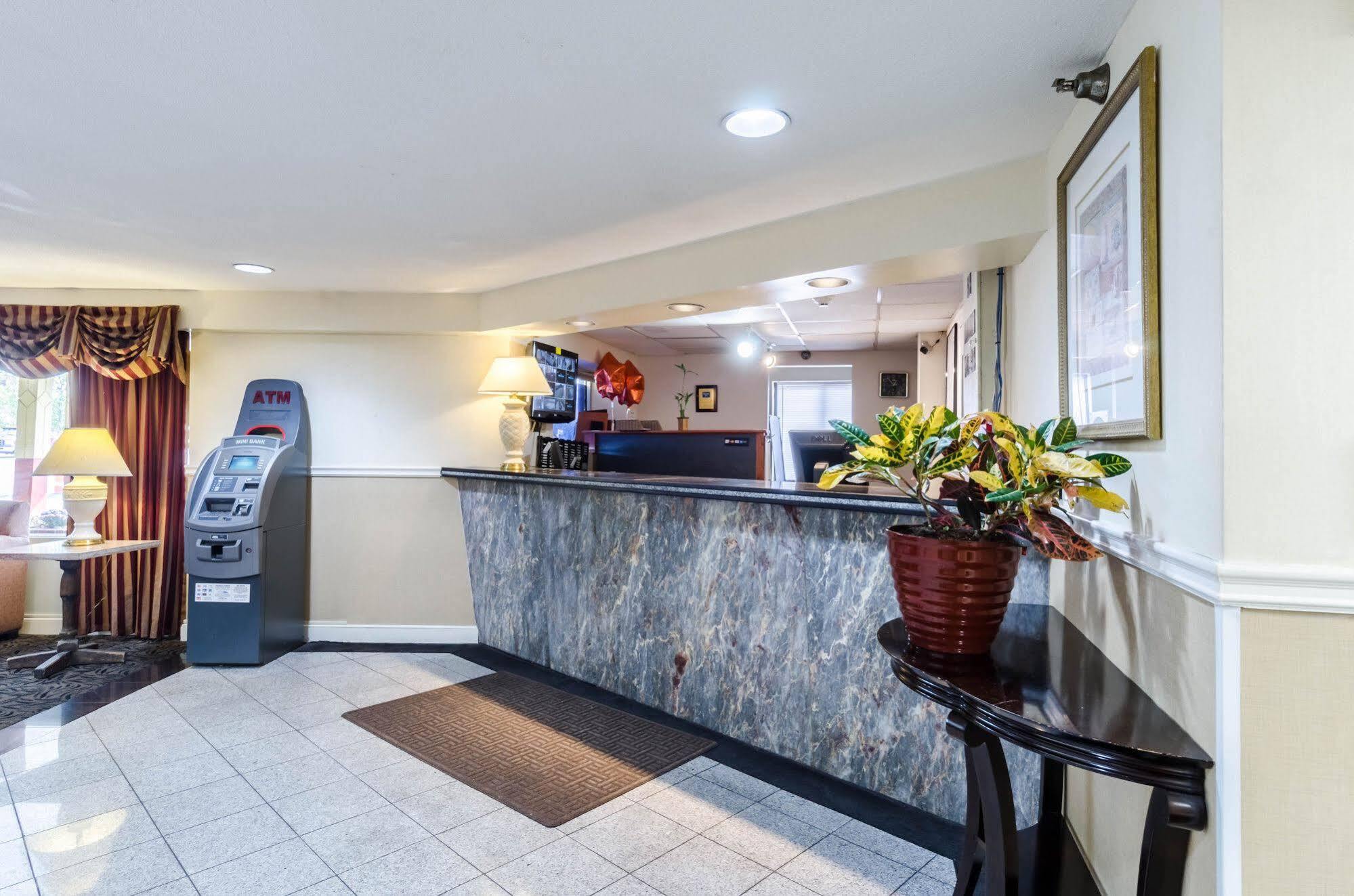 Rodeway Inn Brockton Kültér fotó