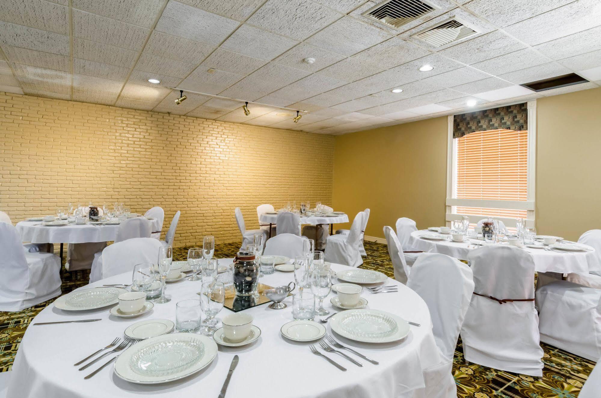 Rodeway Inn Brockton Kültér fotó