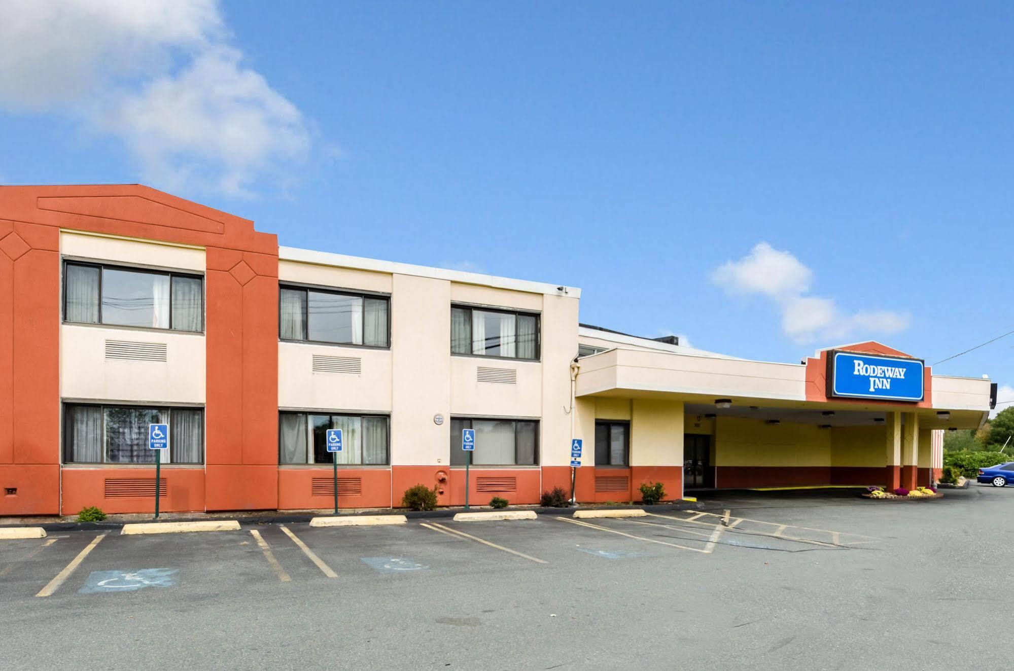 Rodeway Inn Brockton Kültér fotó