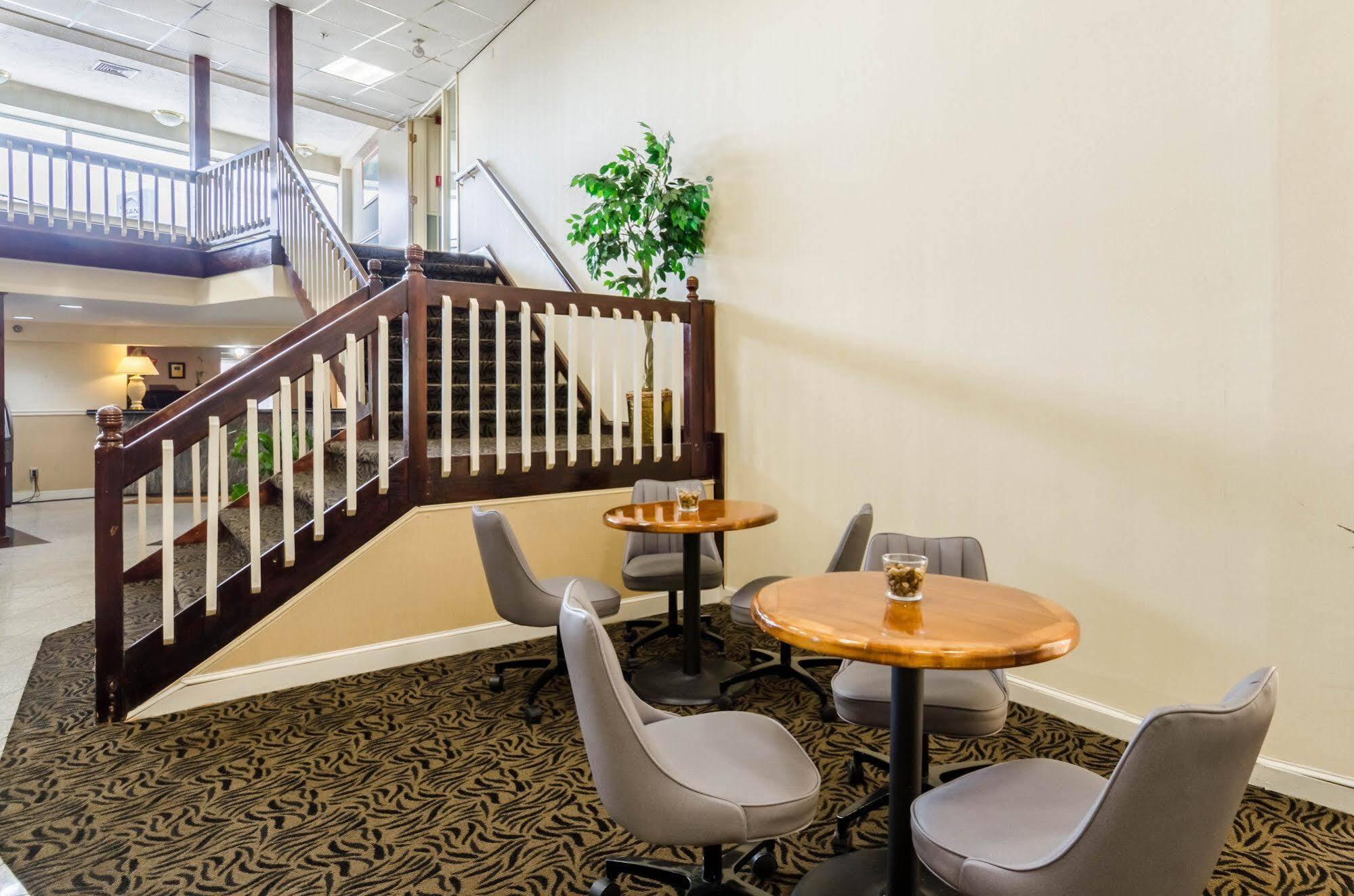 Rodeway Inn Brockton Kültér fotó